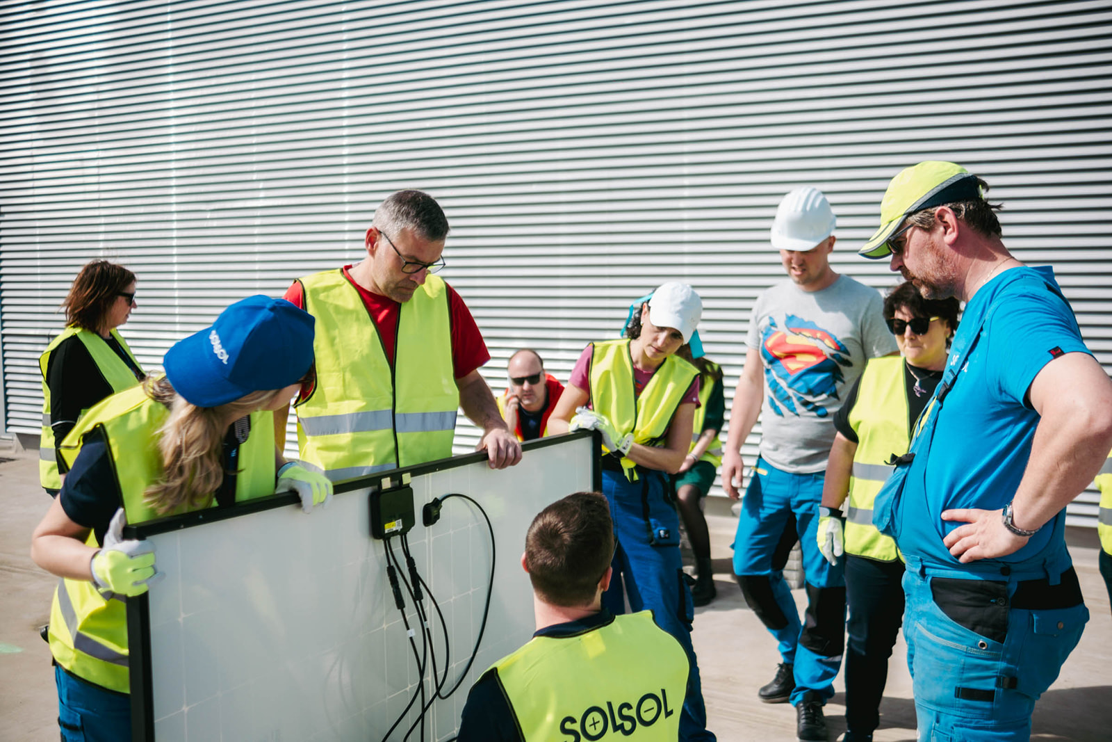 22" Sencor SLE 22F46DM4 HELLO KITTY-0